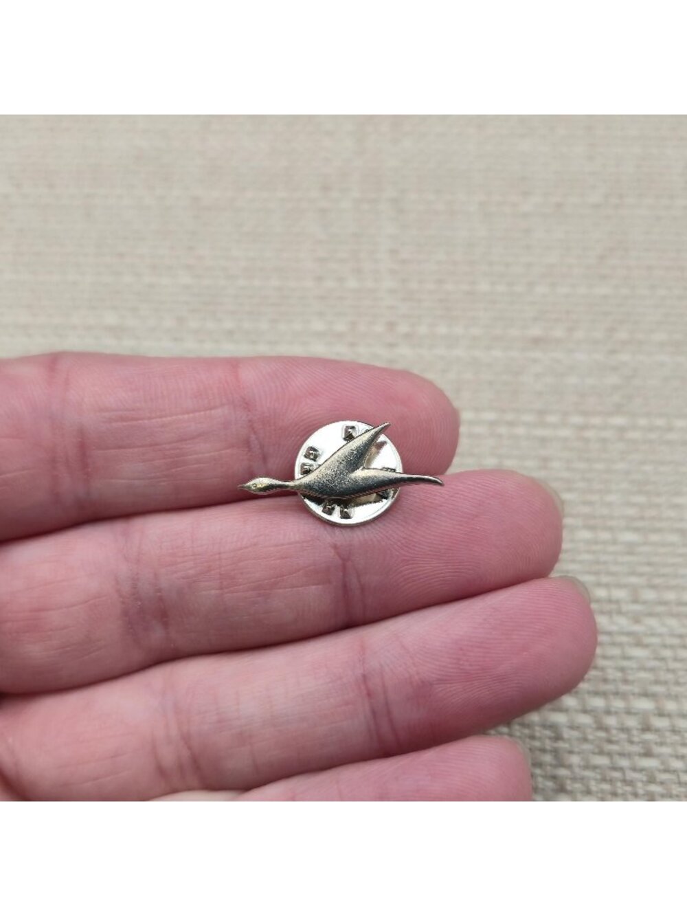 Vintage Flying Wild Goose Silhouette Miniature Lapel Hat Pin A8969